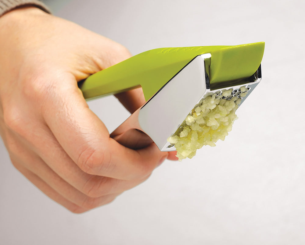 Joseph Joseph Clean-Press Garlic Crusher 3