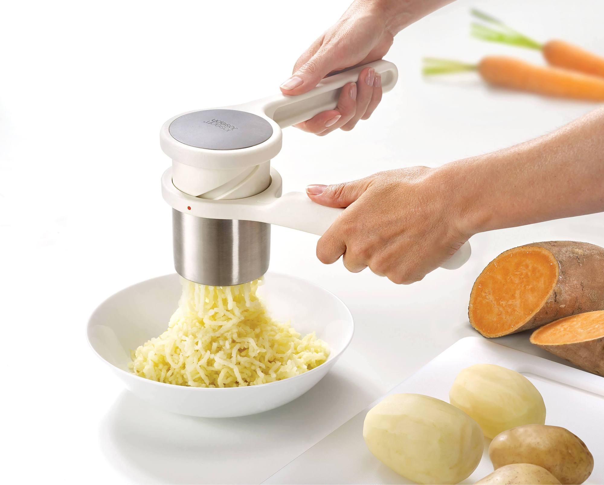 Joseph Joseph Helix Potato Ricer 4
