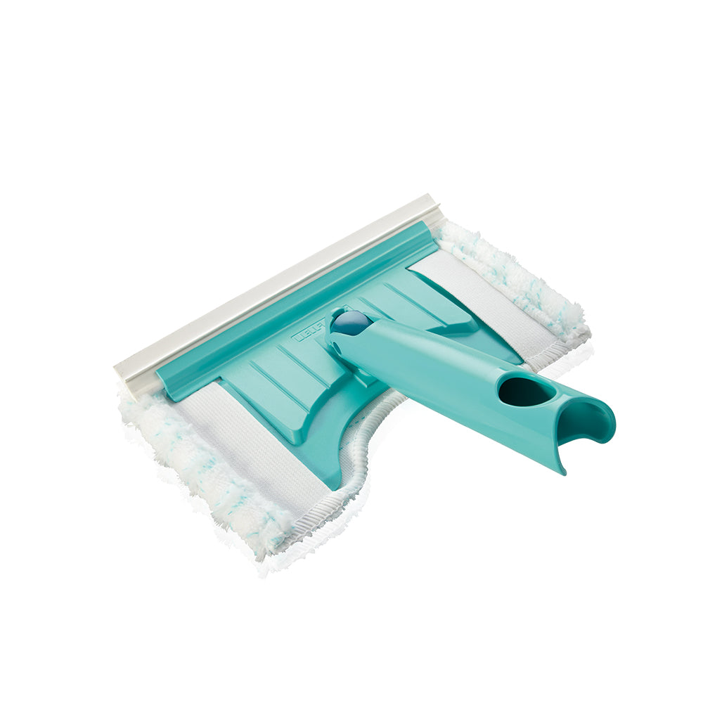 Bath Cleaner Head Close up