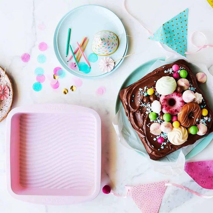 WILTSHIRE Bend N Bake Silicone Square Cake Pan